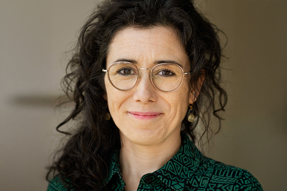 Julie Morel, costumes