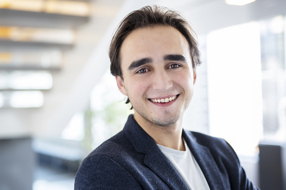 Illia Ovcharenko, piano